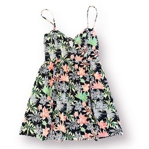 Roxy. Tropical dress